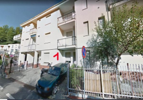 Monolocale n 1 vicino al centro con dehor